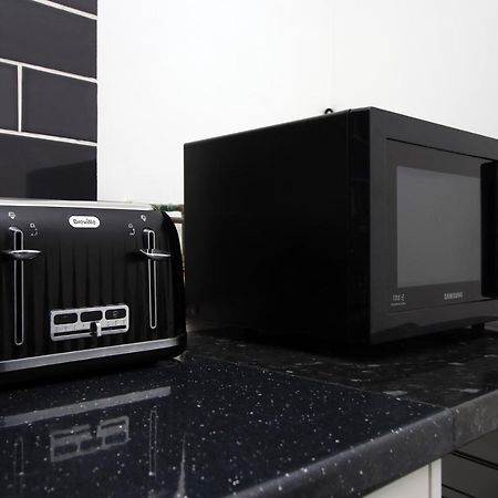 Executive Style 2 Bed Flat In Bridgend F2 Apartment ภายนอก รูปภาพ
