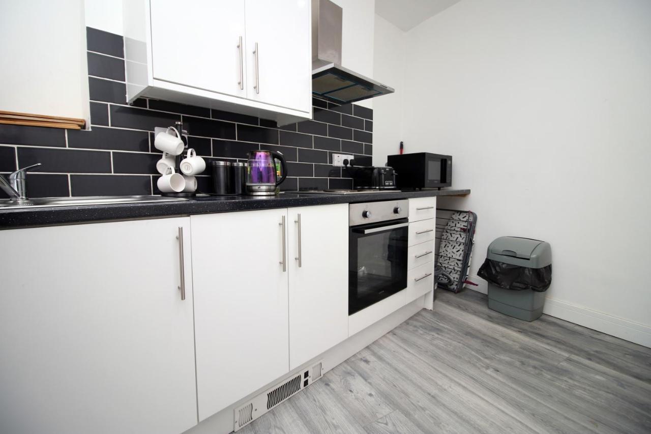 Executive Style 2 Bed Flat In Bridgend F2 Apartment ภายนอก รูปภาพ